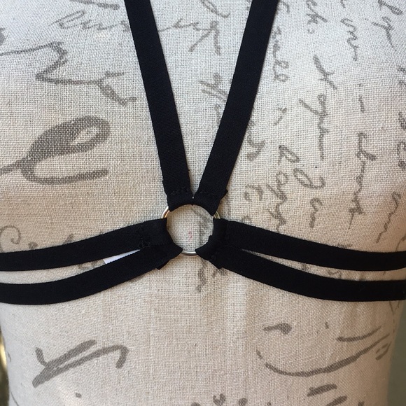 New! Sexy Strappy Cage Harness Bra - Picture 4 of 6